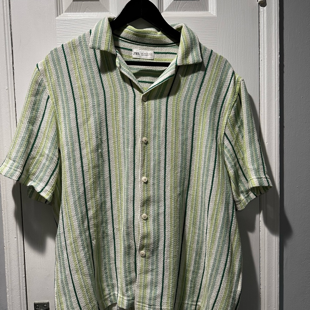 Zara Green and White Casual Button Down Shirt